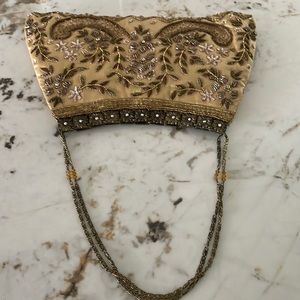 Moyna silk embroidered vintage looking handbag .never been worn.